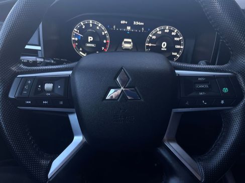 Used 2024 Mitsubishi Outlander SEL image 16