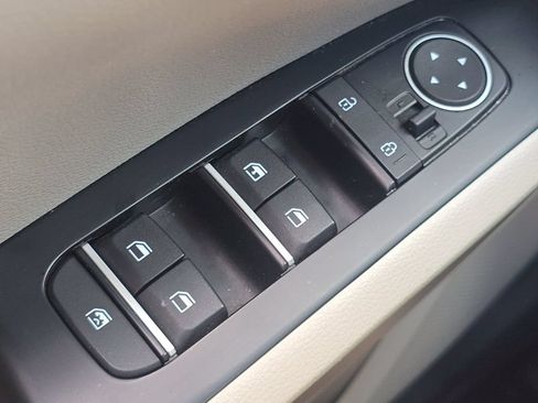 Used 2024 Kia Soul LX FWD image 23