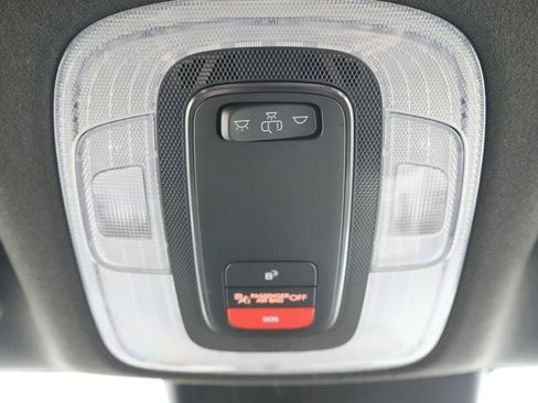 Used 2025 Hyundai Elantra SEL image 19