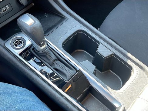 Used 2023 Nissan Sentra SV image 16