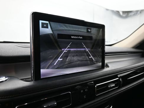 Used 2023 Lincoln Aviator AWD w/ Premium Package image 31