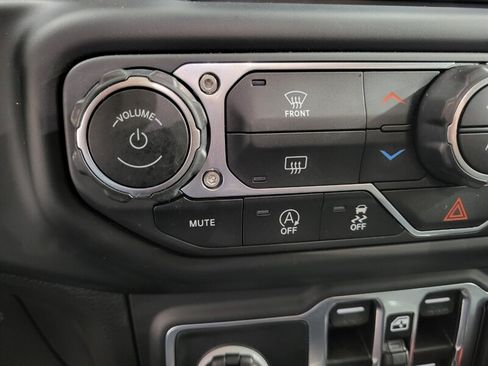 Used 2023 Jeep Wrangler Unlimited Sport AWD/4WD image 43