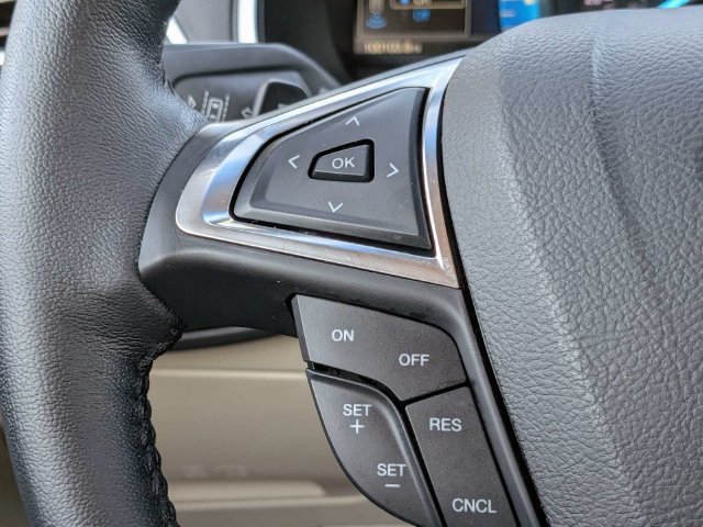 Used 2019 Ford Edge Titanium w/ Class II Trailer Tow Package AWD/4WD image 26