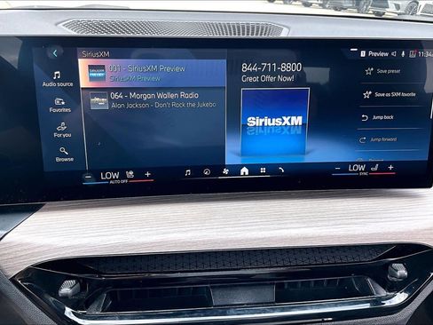 Used 2025 BMW 330i Sedan image 31