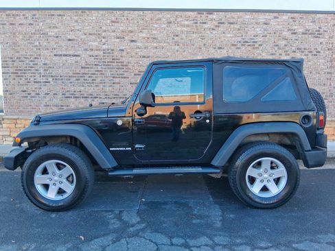 Used 2013 Jeep Wrangler Sport w/ Connectivity Group image 2