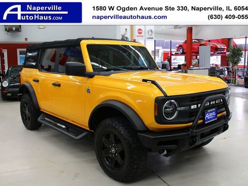 Used 2021 Ford Bronco Black Diamond image 1