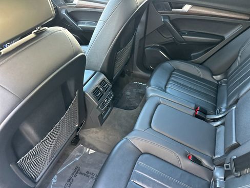 Used 2023 Audi Q5 2.0T Premium w/ Convenience Package image 13