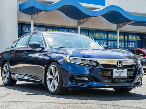 Used 2018 Honda Accord Touring image 1