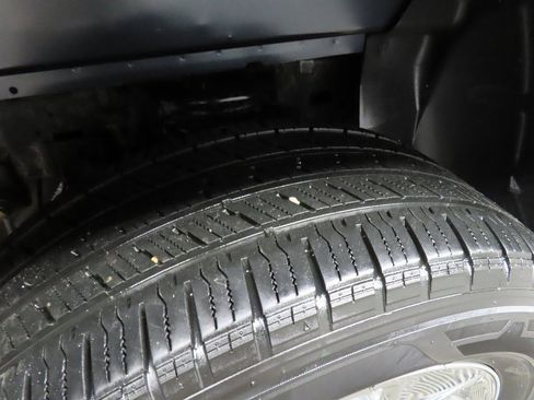 Used 2021 RAM 1500 Big Horn image 30