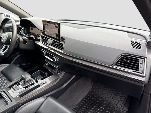 Used 2022 Audi SQ5 Premium Plus w/ Premium Plus Package image 31