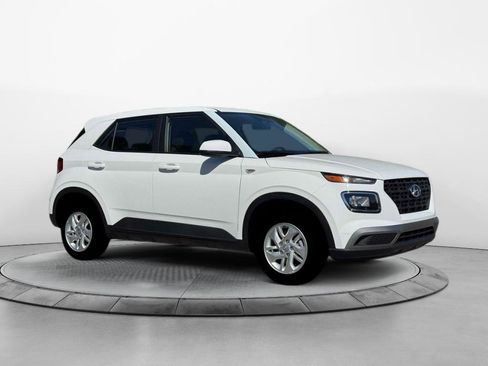 New 2026 Hyundai Venue SE image 10