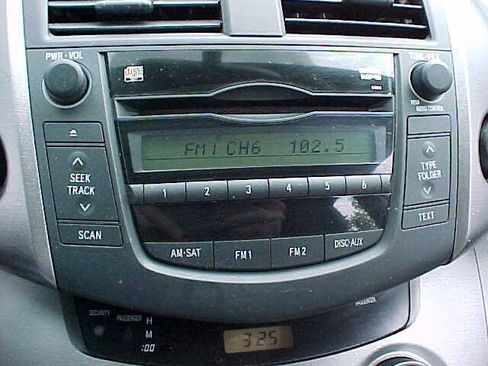Used 2009 Toyota RAV4 4WD image 22