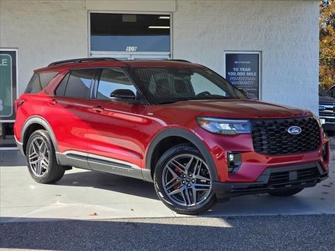New 2026 Ford Explorer ST-Line w/ ST-Line Street Pack image 1