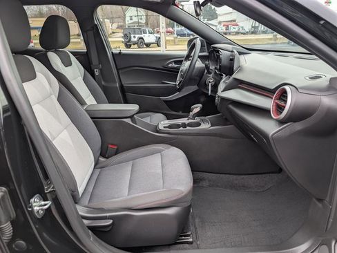 Used 2024 Chevrolet Trax RS image 12
