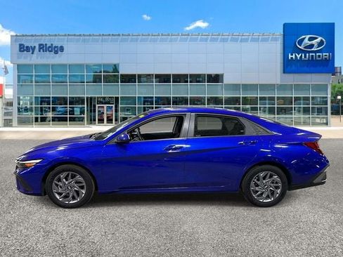 Used 2024 Hyundai Elantra SEL image 8