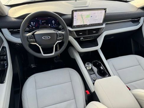 New 2026 Ford Explorer Platinum w/ LUX Leather Package image 6