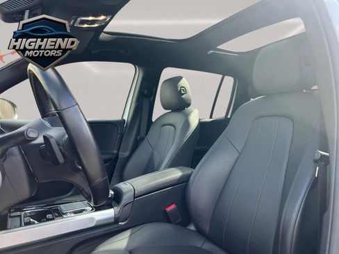 Used 2020 Mercedes-Benz GLB 250 4MATIC w/ Premium Package image 15