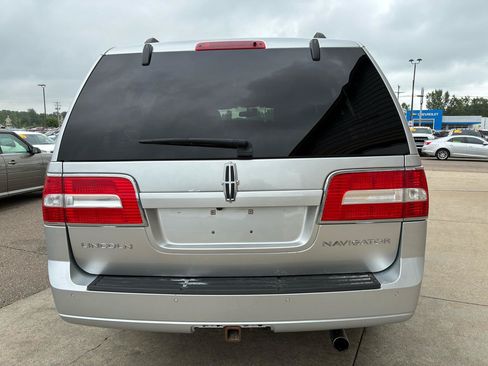 Used 2014 Lincoln Navigator L 4WD image 6