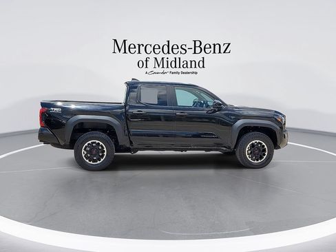 Used 2024 Toyota Tacoma TRD Off-Road AWD/4WD image 9