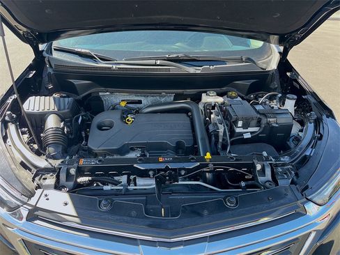 Used 2024 Chevrolet Equinox LT w/ LPO, Floor Liner Package image 33