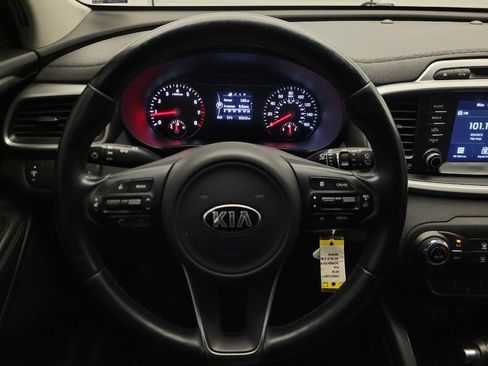 Used 2018 Kia Sorento LX image 22