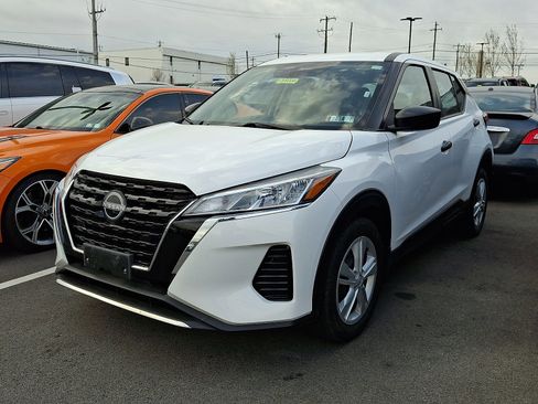 Used 2023 Nissan Kicks S FWD image 2