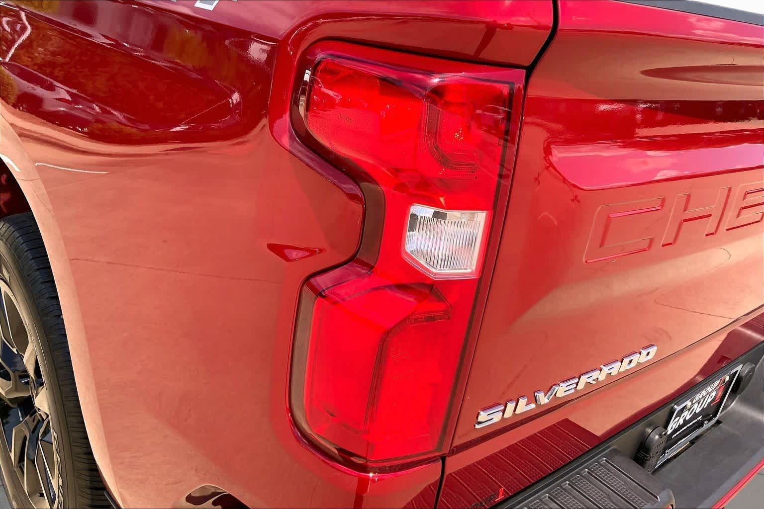 Used 2023 Chevrolet Silverado 1500 RST AWD/4WD image 27