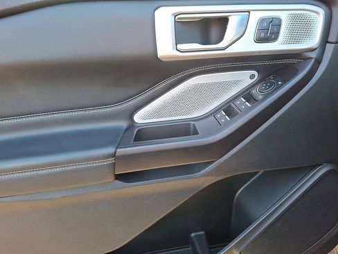 Used 2020 Ford Explorer ST w/ ST Street Pack image 10