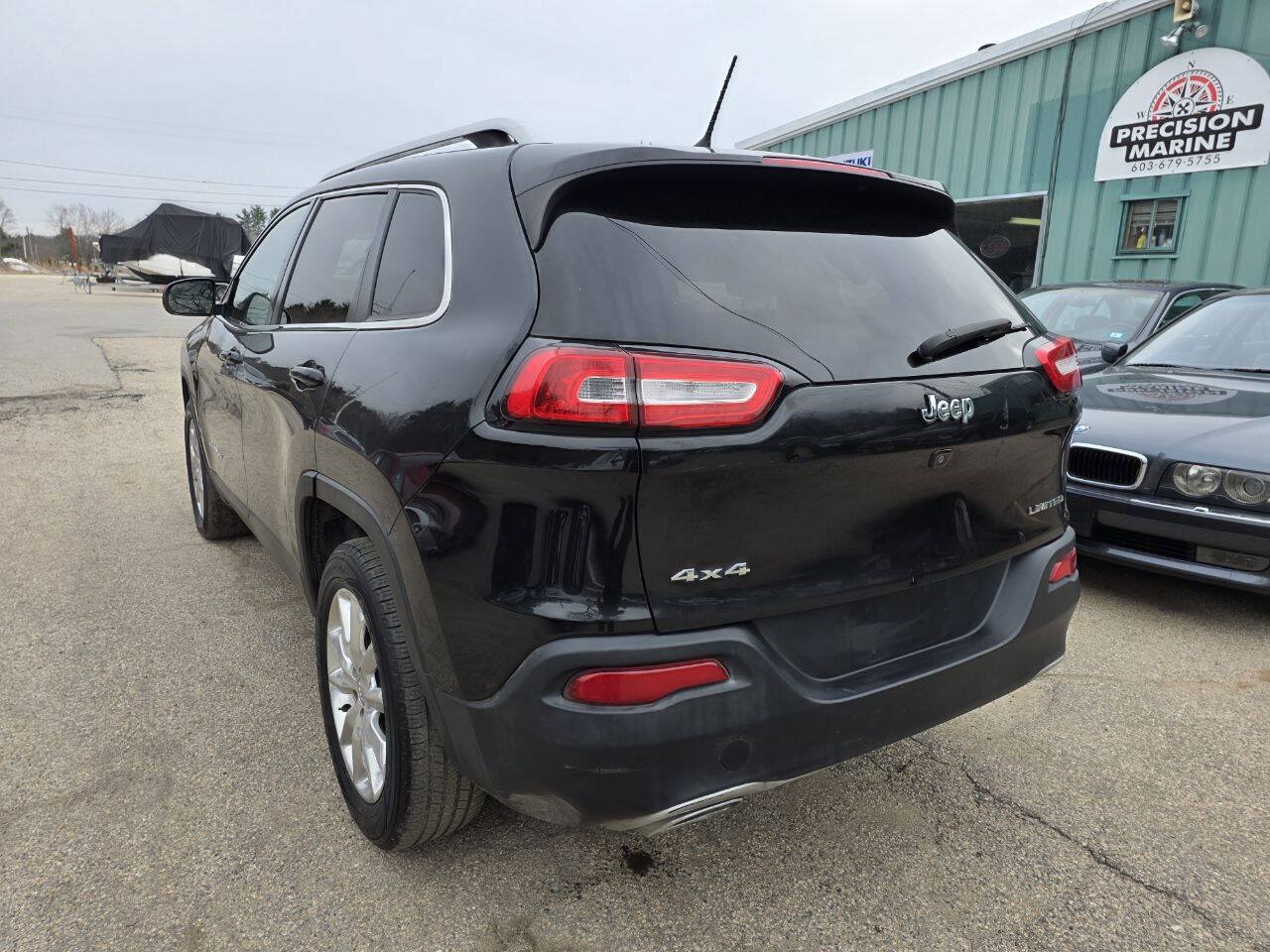 Used 2015 Jeep Cherokee Limited AWD/4WD image 12