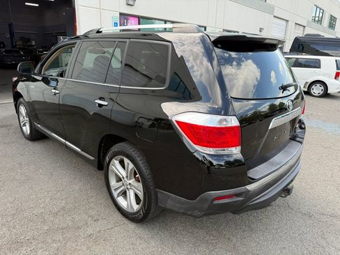 Used 2012 Toyota Highlander Limited w/ Tow Pkg AWD/4WD image 13