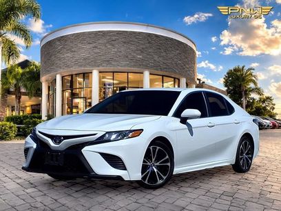 Used 2019 Toyota Camry SE w/ Convenience Package