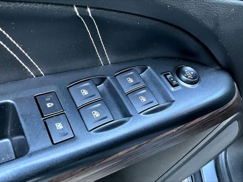 Used 2021 GMC Canyon Denali image 33