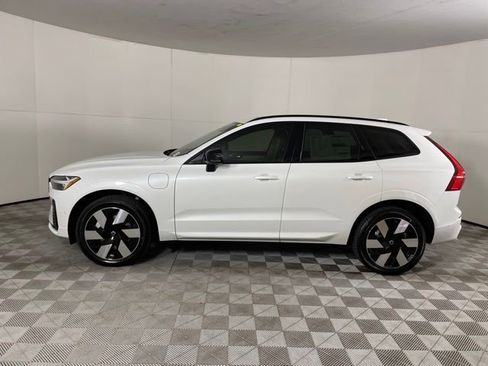 Certified 2024 Volvo XC60 T8 Plus w/ Protection Package AWD/4WD image 10