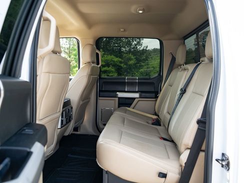 Used 2020 Ford F250 Lariat w/ Chrome Package AWD/4WD image 18