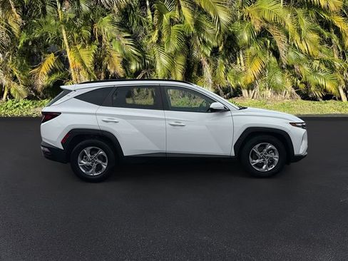 Used 2024 Hyundai Tucson SEL FWD image 3
