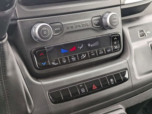 Used 2024 RAM ProMaster 2500 image 28