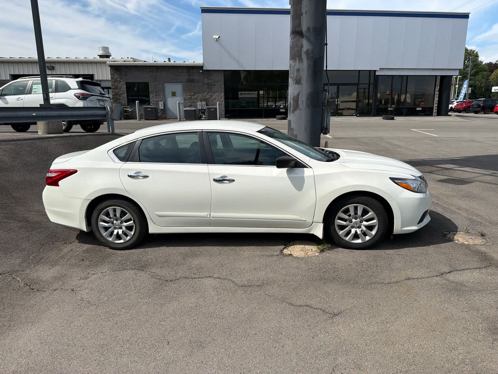 Used 2016 Nissan Altima 2.5 S w/ Power Driver Seat Package FWD image 15