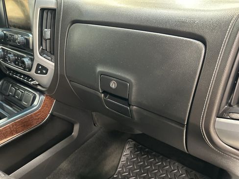 Used 2015 GMC Sierra 2500 SLT w/ Duramax Plus Package AWD/4WD image 33