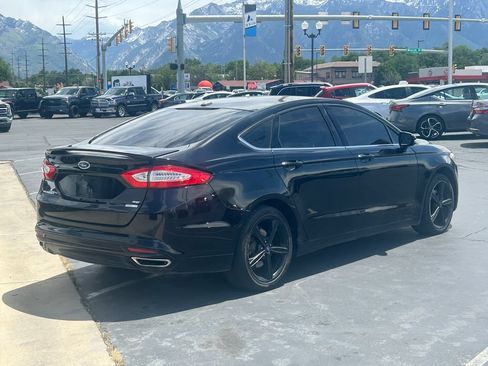 Used 2016 Ford Fusion SE FWD image 4