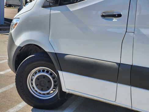 Used 2020 Mercedes-Benz Sprinter 144 Cargo image 6