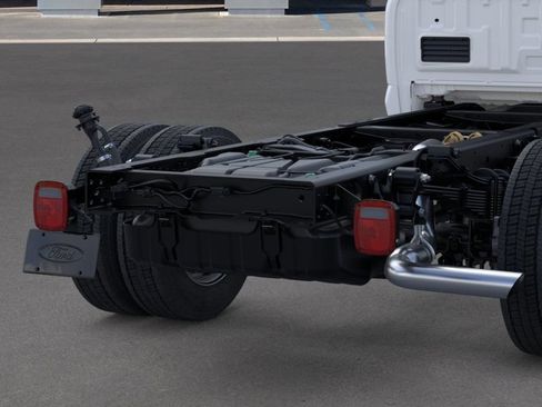 New 2026 Ford F450 XL w/ XL Chrome Package RWD image 21