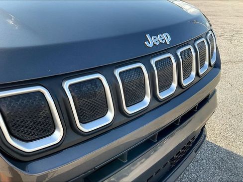 Used 2022 Jeep Compass Latitude w/ Convenience Group FWD image 25