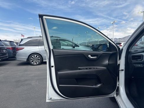 Used 2022 Kia Rio LX FWD image 8