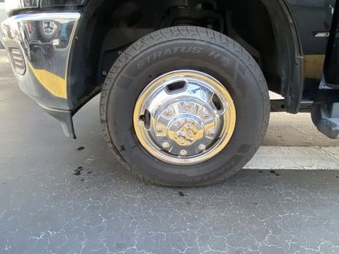 Used 2021 RAM 3500 Tradesman image 10