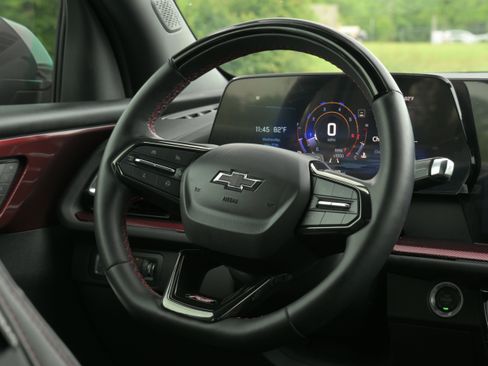 Used 2024 Chevrolet Traverse RS AWD/4WD image 21