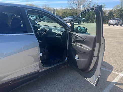 Used 2023 Chevrolet Equinox LT AWD/4WD image 20