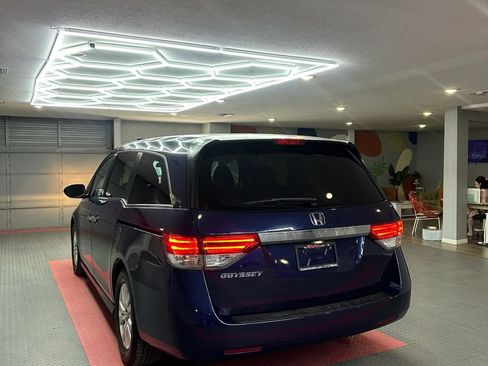 Used 2015 Honda Odyssey EX image 4