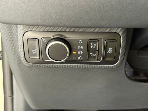 New 2025 Ford Mustang Mach-E Premium image 32