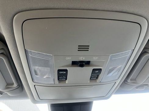 Used 2018 Toyota RAV4 XLE image 27