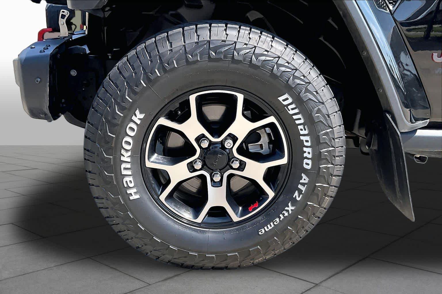 Used 2021 Jeep Wrangler Unlimited Rubicon AWD/4WD image 10